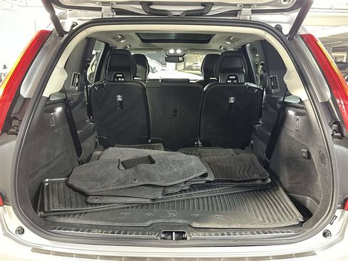 Used 2023 Volvo XC90 T8 Plus w/ Protection Package Premier image 14