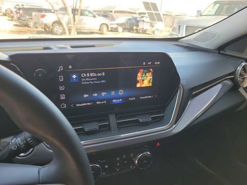 Used 2025 Chevrolet Trax ACTIV w/ Driver Confidence Package image 20