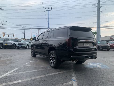 Used 2024 GMC Yukon XL AT4 w/ Technology Package image 2