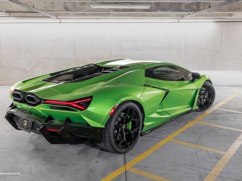 Used 2024 Lamborghini Revuelto image 13
