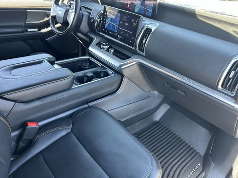 Certified 2025 Ford Expedition Tremor AWD/4WD image 18