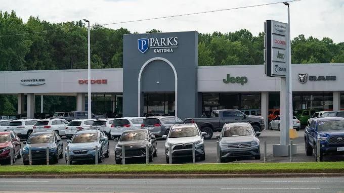 Certified 2023 Chrysler Pacifica Touring-L FWD image 3