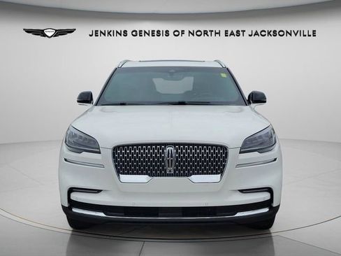 Used 2023 Lincoln Aviator Reserve w/ Equipment Group 201A image 2