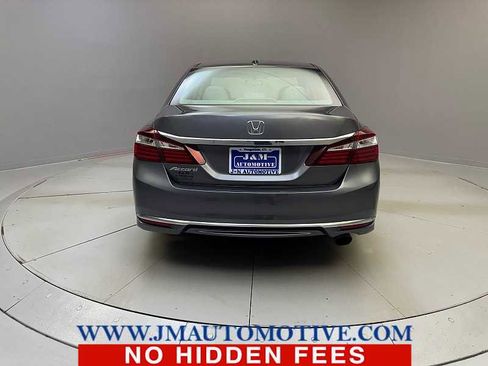 Used 2016 Honda Accord EX image 4