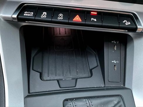 Used 2024 Audi Q3 2.0T Premium Plus image 15