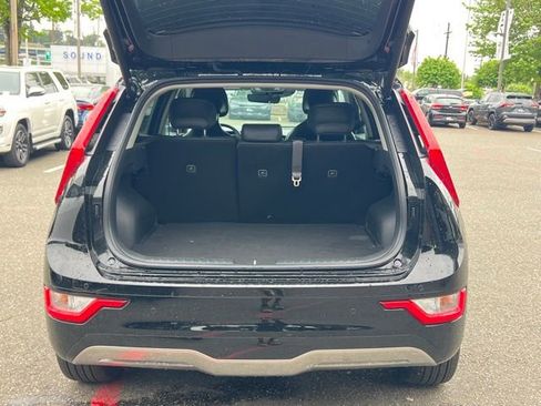 Certified 2025 Kia Niro Wind w/ Wind Preserve Package FWD image 12