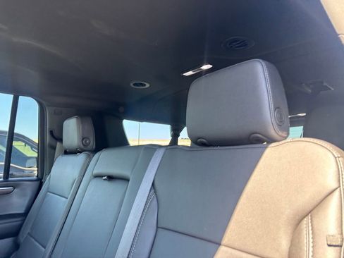 Certified 2025 Chevrolet Suburban Z71 image 24