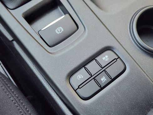 New 2025 Ford Ranger XLT w/ Equipment Group 301A High image 18