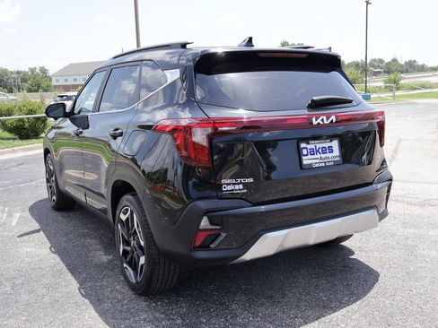 Used 2024 Kia Seltos SX w/ SX Sunroof Package AWD/4WD image 5