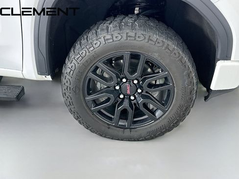 Used 2021 GMC Sierra 1500 Elevation w/ Preferred Package image 37