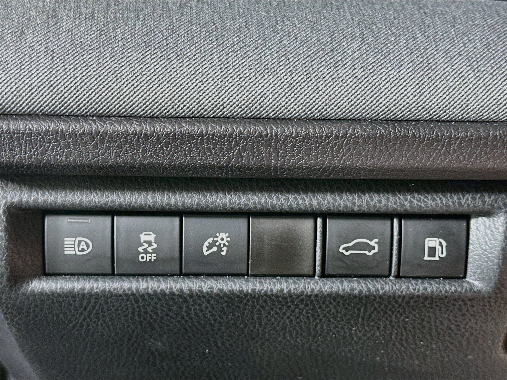Used 2026 Toyota Camry LE FWD image 17
