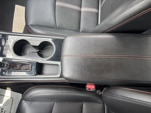 Used 2024 Nissan Altima 2.5 SR FWD image 31