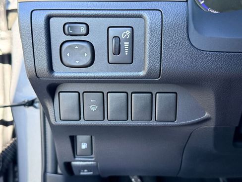 Used 2017 Lexus CT 200h image 28