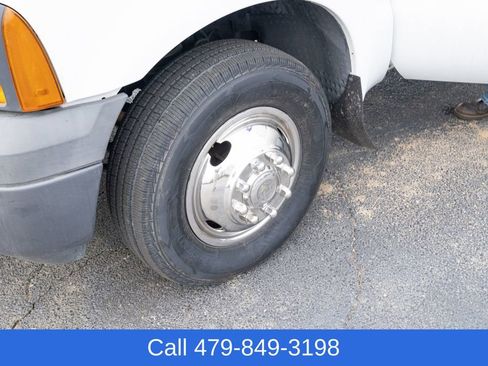 Used 2005 Ford F350 2WD Regular Cab DRW Super Duty image 10