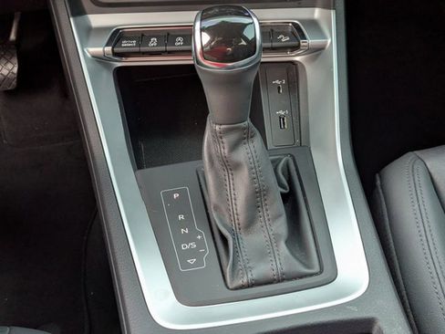 Used 2019 Audi Q3 2.0T Premium image 15