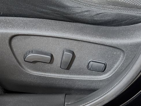 Used 2017 Nissan Rogue Sport SV w/ SV Premium Package image 16