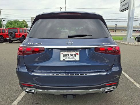 Used 2025 Mercedes-Benz GLS 450 4MATIC image 29
