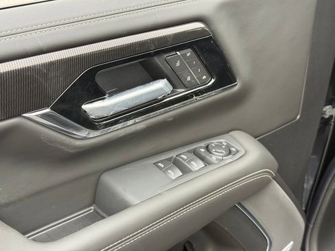 New 2026 GMC Yukon Elevation image 14