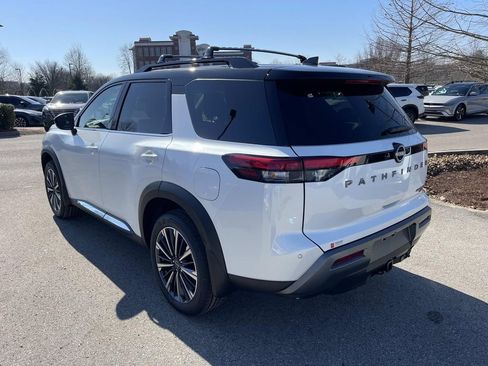 New 2026 Nissan Pathfinder Platinum AWD/4WD image 5
