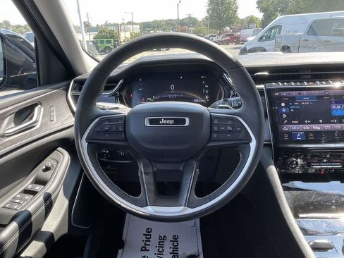 Used 2023 Jeep Grand Cherokee 4WD 4xe image 23