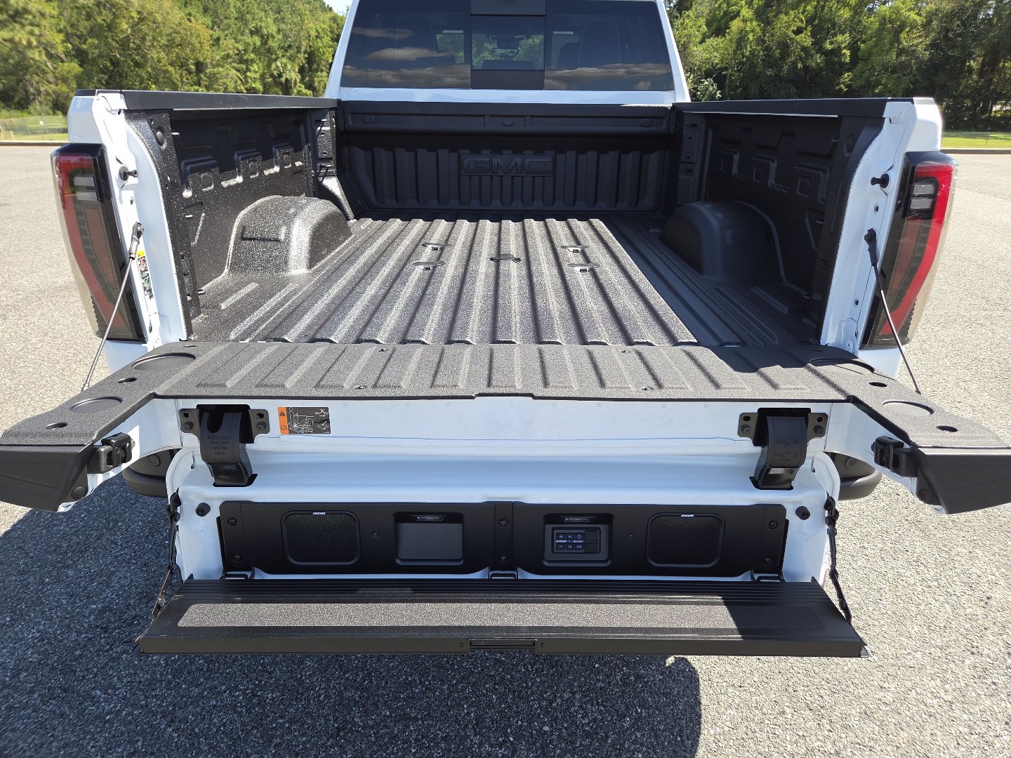 New 2026 GMC Sierra 2500 AT4X w/ AT4X AEV Edition AWD/4WD image 25