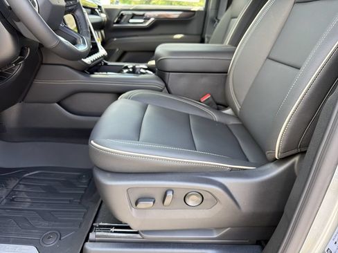New 2026 GMC Yukon Elevation w/ LPO, Floor Liner Package RWD image 15