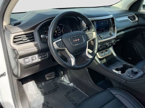 Used 2023 GMC Acadia Denali w/ Denali Ultimate Package AWD/4WD image 9