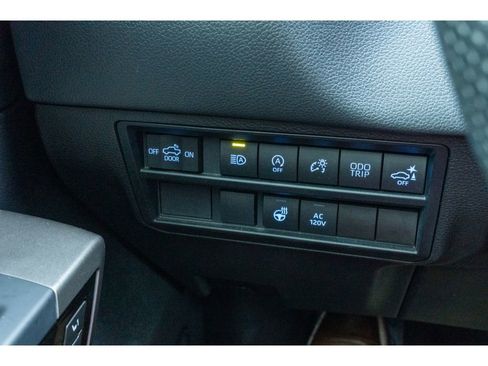 Used 2022 Toyota Tundra Limited image 29