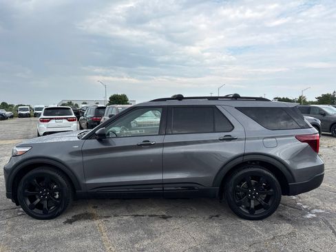 Used 2022 Ford Explorer ST-Line AWD/4WD image 9