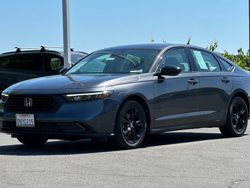 Used 2025 Honda Accord SE image 8