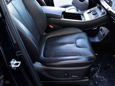 Used 2022 Hyundai Palisade Calligraphy w/ Winter Package image 14