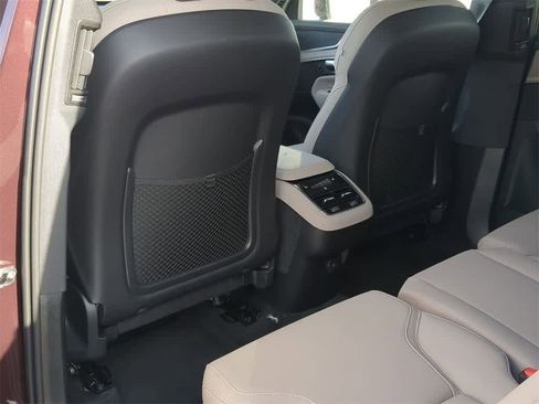 New 2026 Volvo XC90 B5 Core w/ Protection Package Premier image 17