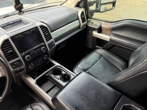 Used 2019 Ford F250 Lariat w/ Tow Technology Bundle AWD/4WD image 19