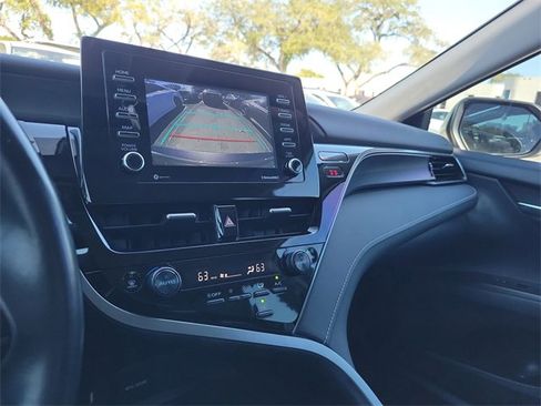 Used 2023 Toyota Camry SE image 21