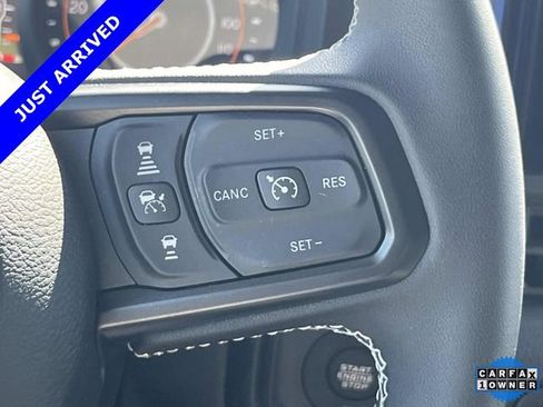 Used 2025 Jeep Wrangler Sport image 23