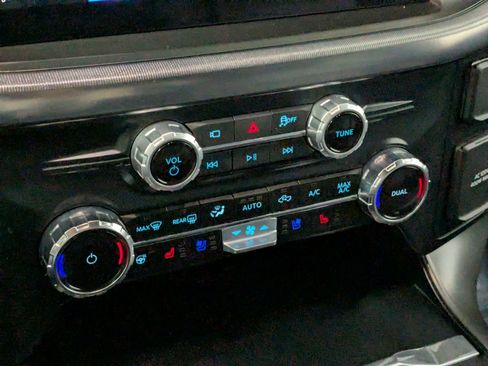 Certified 2025 Ford F150 Lariat image 25