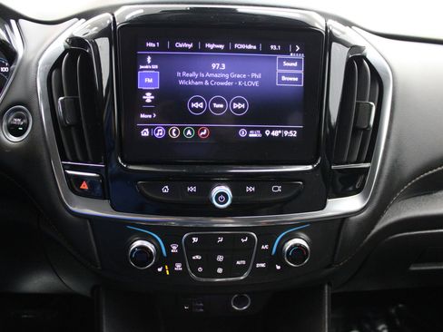 Used 2020 Chevrolet Traverse RS w/ LPO, Floor Liner Package FWD image 30