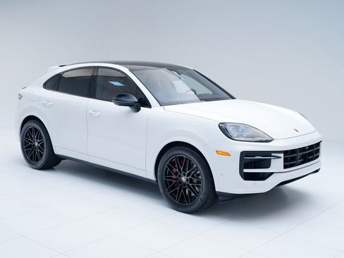 New 2026 Porsche Cayenne S image 7