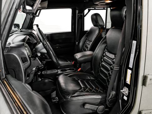 Used 2017 Jeep Wrangler Unlimited Sport w/ Quick Order Package 24S AWD/4WD image 39
