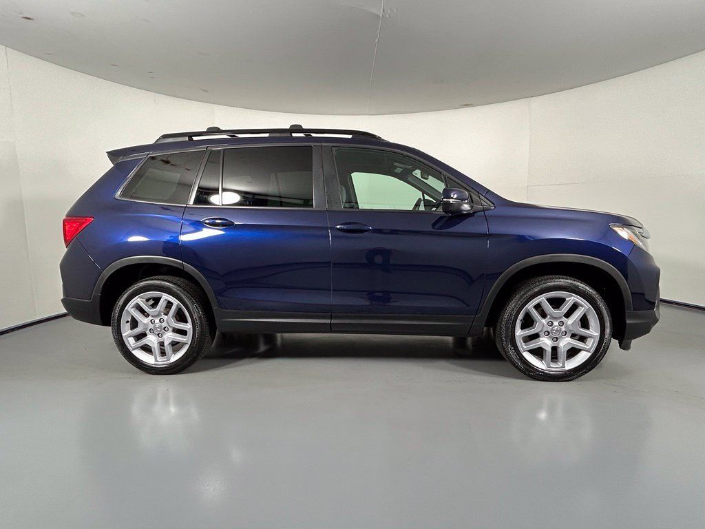 Used 2025 Honda Passport EX-L image 8