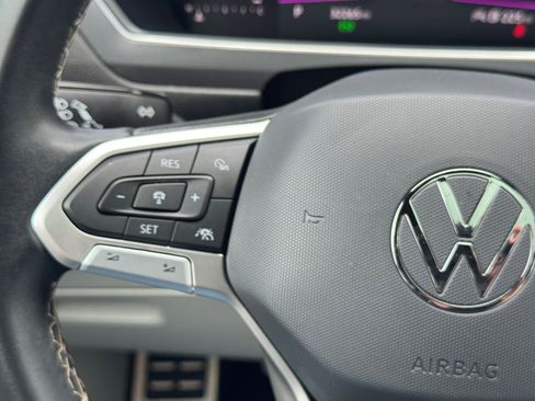 Used 2023 Volkswagen Tiguan SE R-Line AWD/4WD image 14