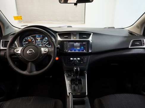 Used 2019 Nissan Sentra SV image 10