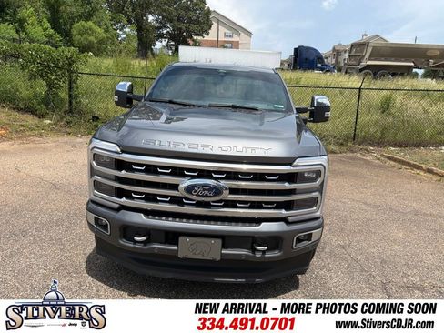 Used 2024 Ford F250 Platinum AWD/4WD image 3