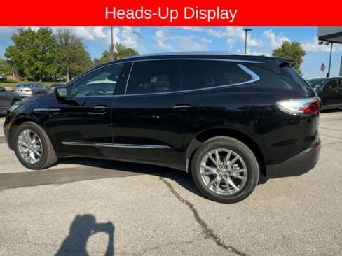 Used 2023 Buick Enclave Premium w/ Experience Buick Package FWD image 6