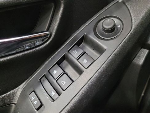 Used 2021 Chevrolet Trax LS AWD/4WD image 27