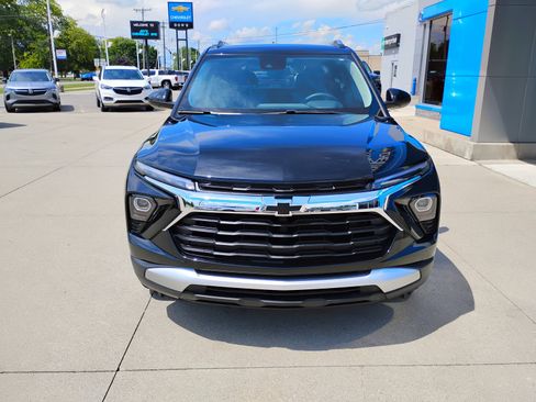 Used 2024 Chevrolet TrailBlazer LT w/ LT Cold Weather Package AWD/4WD image 14