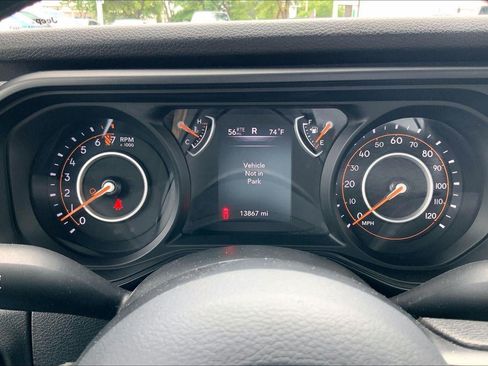 Used 2024 Jeep Gladiator Sport AWD/4WD image 18