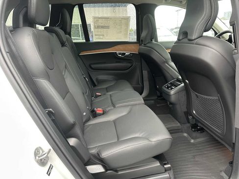 Used 2025 Volvo XC90 B6 Plus w/ Protection Package Premier AWD/4WD image 12