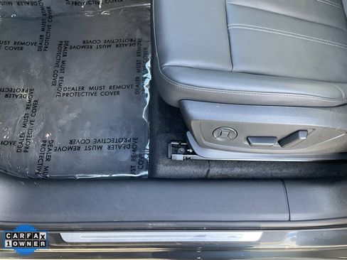 Used 2025 Audi Q6 e-tron Premium w/ Convenience Package image 15