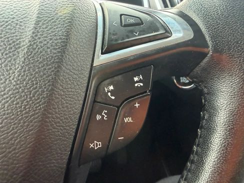Used 2018 Ford Edge Titanium w/ Equipment Group 301A AWD/4WD image 16